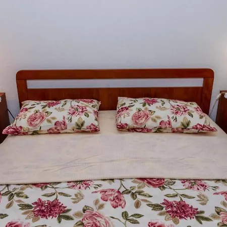 Apartment Charming And Cozy Okrug Gornji With Balcony Trogir